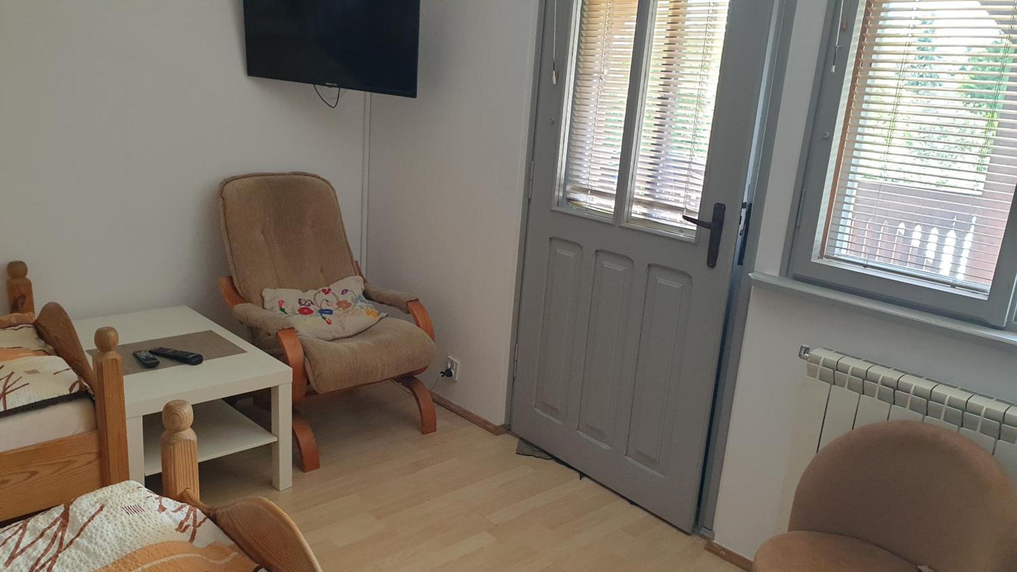 "Jutrzenka" Apartment Bialowieza Bagian luar foto