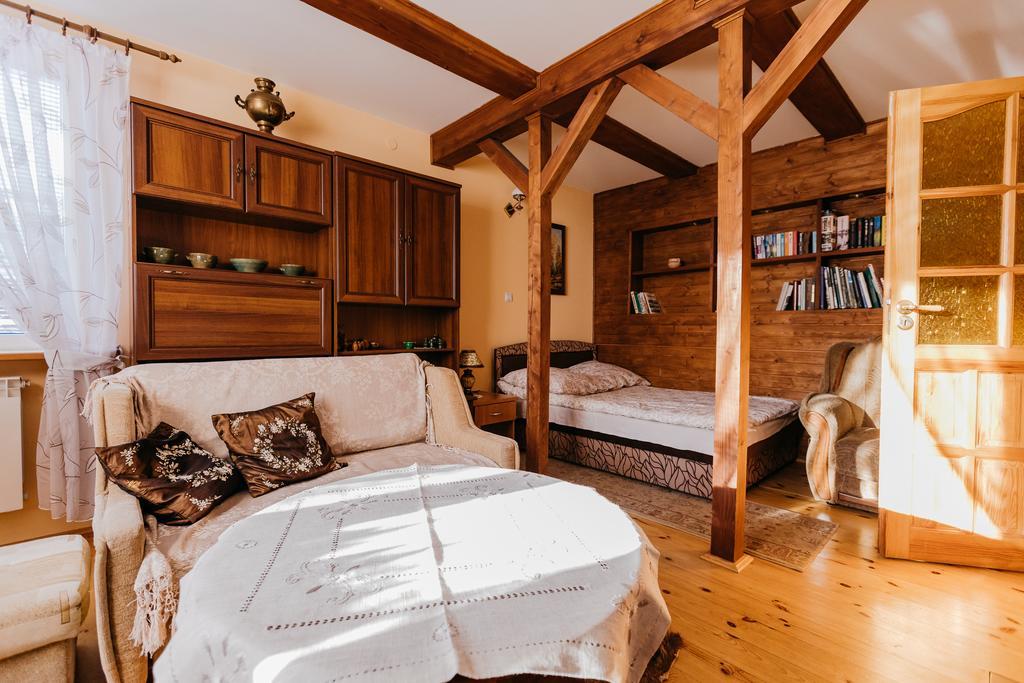 "Jutrzenka" Apartment Bialowieza Bagian luar foto